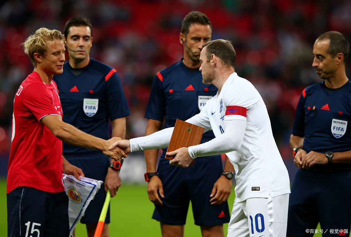 英格兰战平苏格兰,球迷情绪激动不已的简单介绍 英格兰战平苏格兰,球迷情绪激动不已的简单介绍