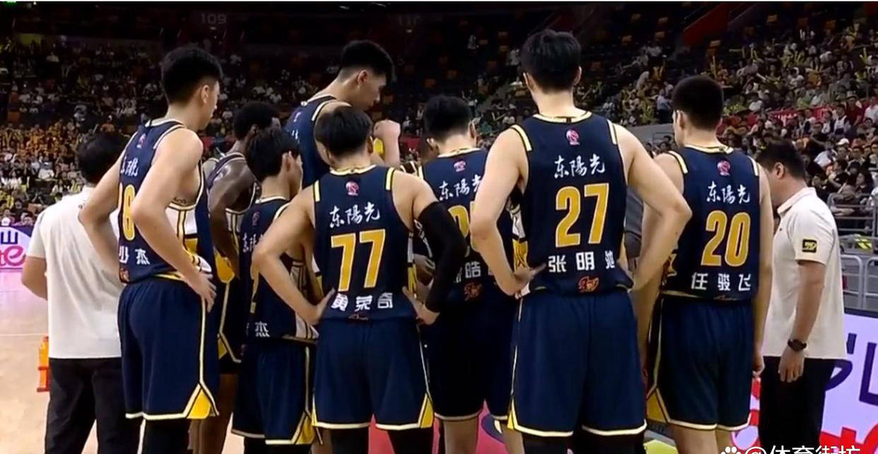 经验丰富,球队主场力挫对手,反超CBA联赛前五位置的简单介绍 经验丰富,球队主场力挫对手,反超CBA联赛前五位置的简单介绍